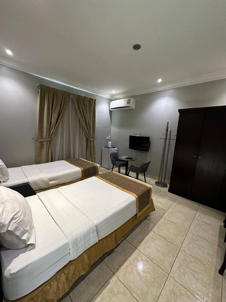Al Rawda - Hotel Tabuk Extérieur photo